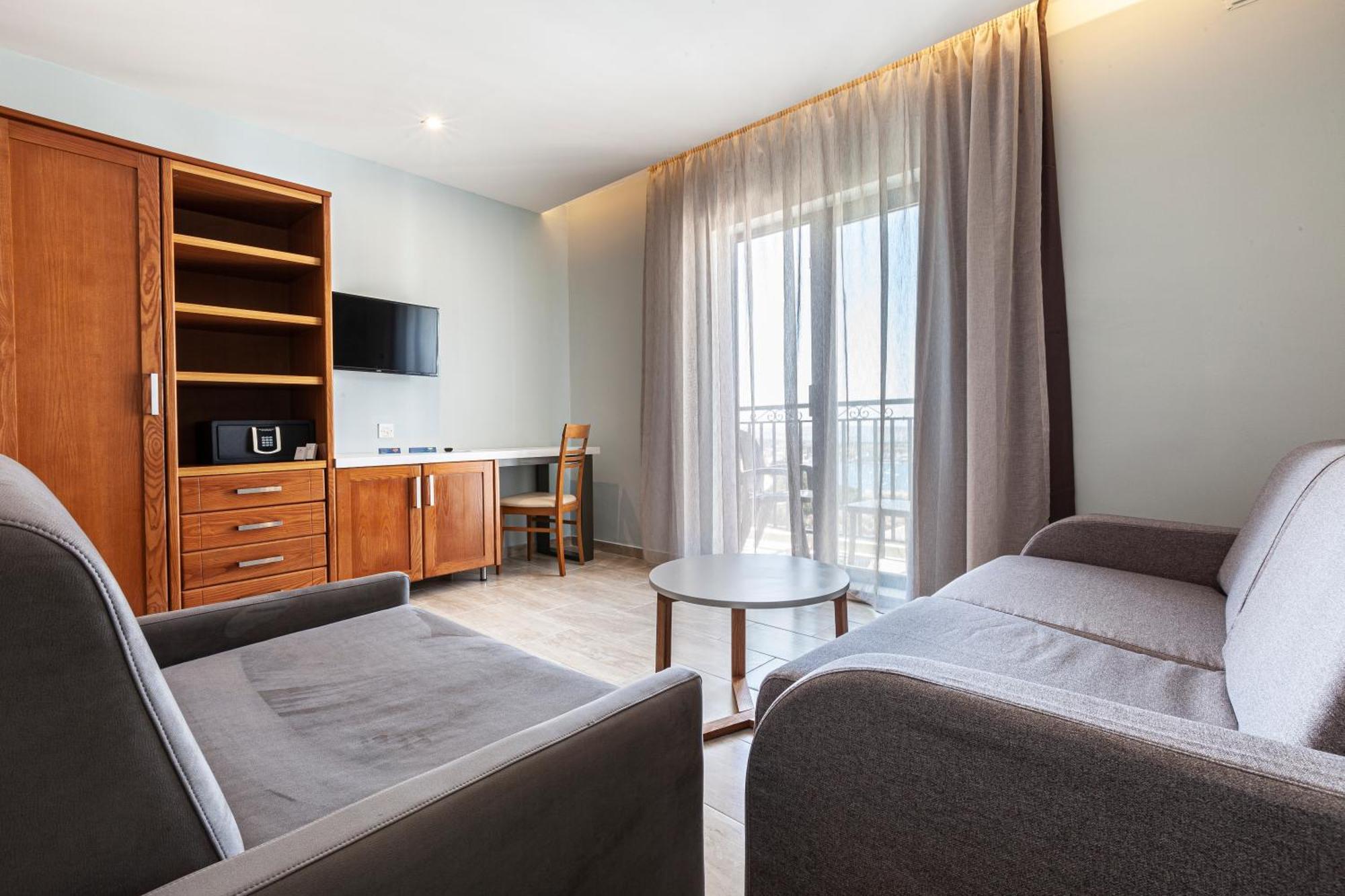 Pergola & 4* Mellieħa