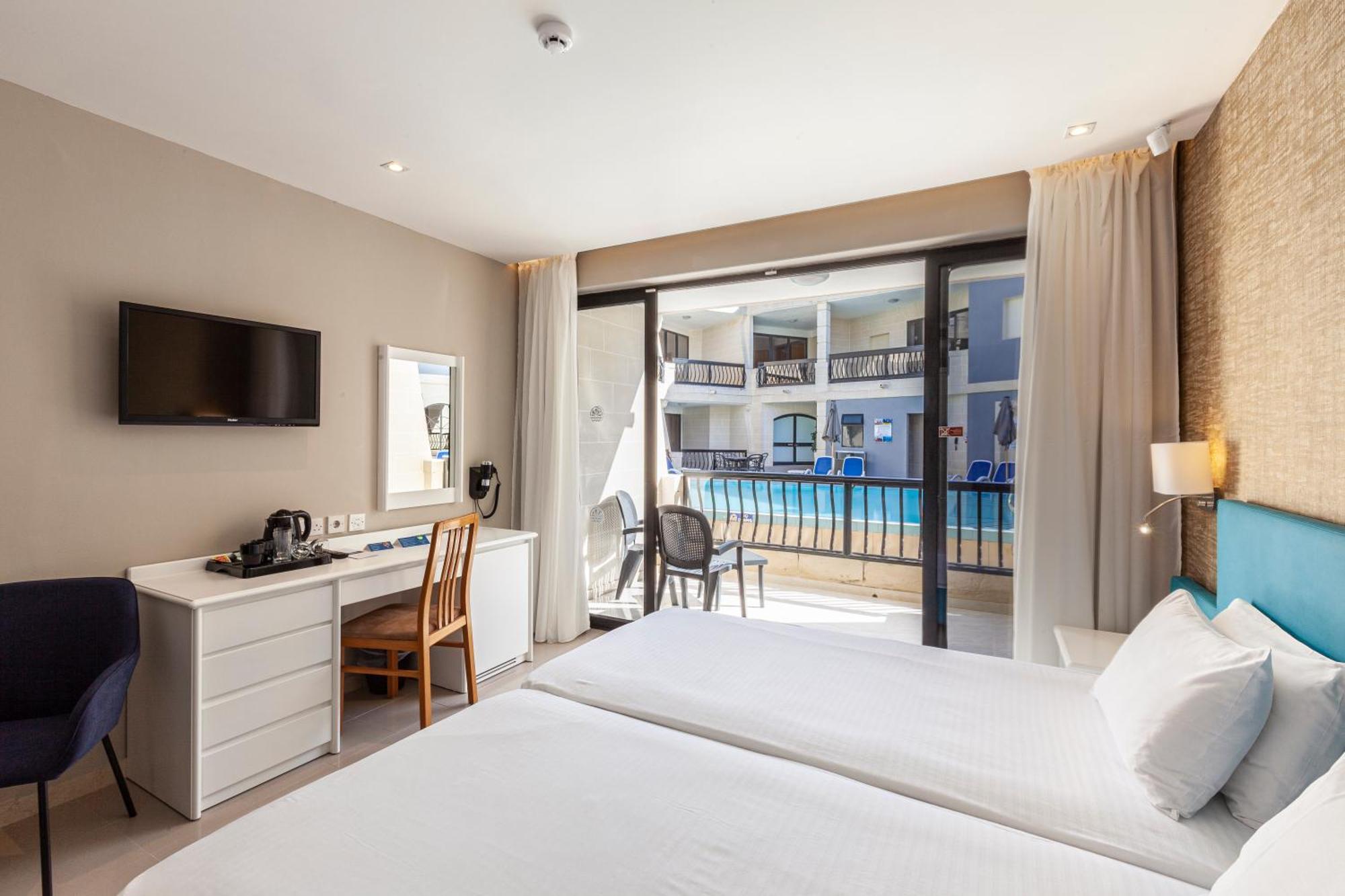Pergola & Hotel 4*